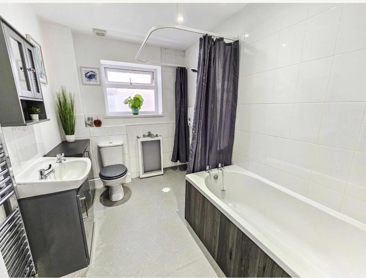 Two Bedroom Detached Modern Bungalow Close To Plymouth Argyle Fc Exterior photo